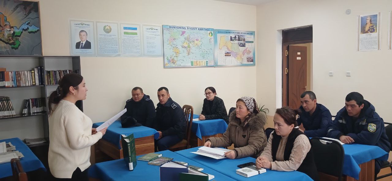 “Huquqiy madaniyat sari muhim qadam” nomi ostida davra suhbati